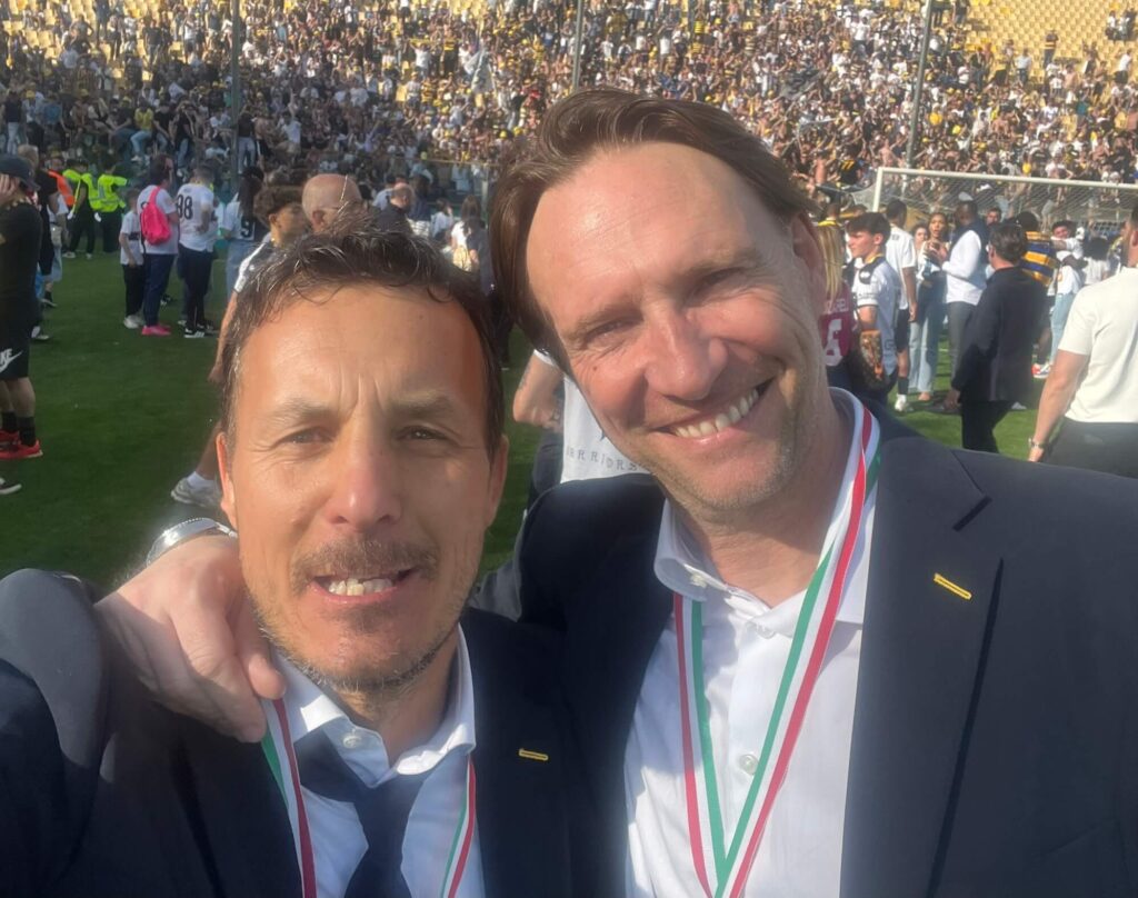 Parma promozione in Serie A Radiologia Pasta festeggia