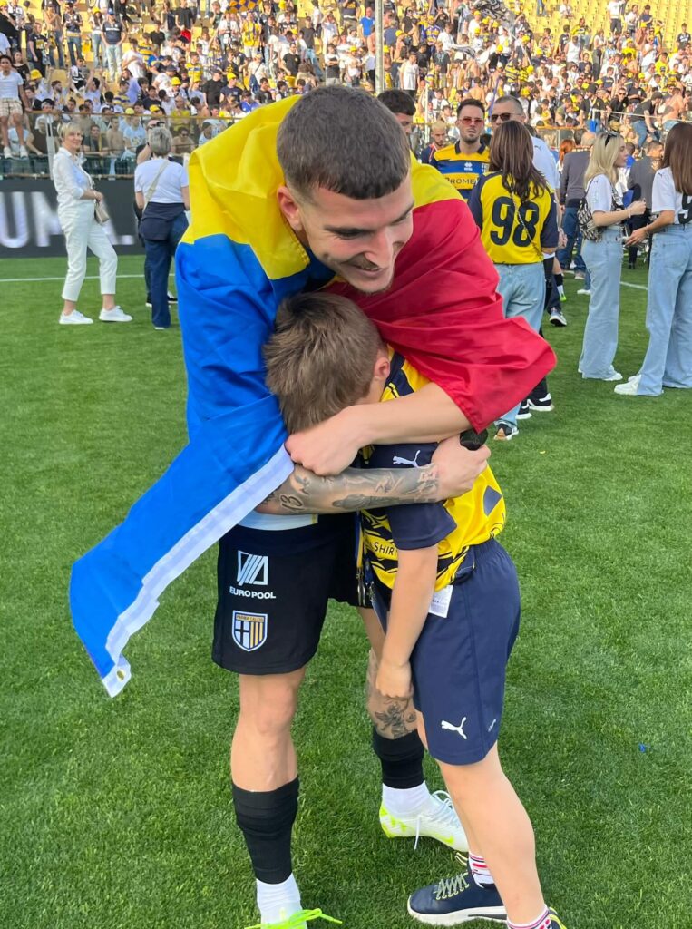 Parma promozione in Serie A Radiologia Pasta festeggia