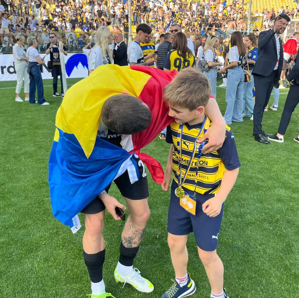 Parma promozione in Serie A Radiologia Pasta festeggia