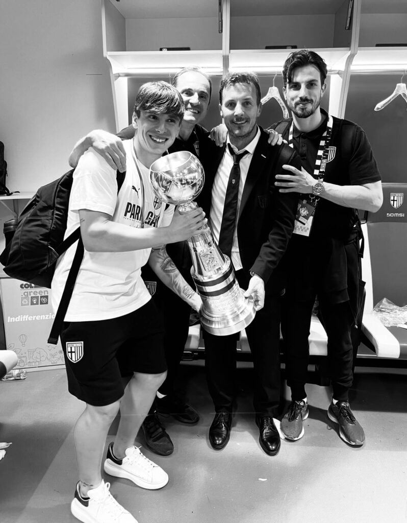 Parma promozione in Serie A Radiologia Pasta festeggia